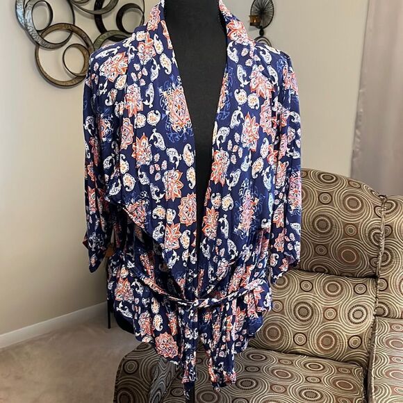 HOLLISTER Open Cover Size Medium - Picture 1 of 5